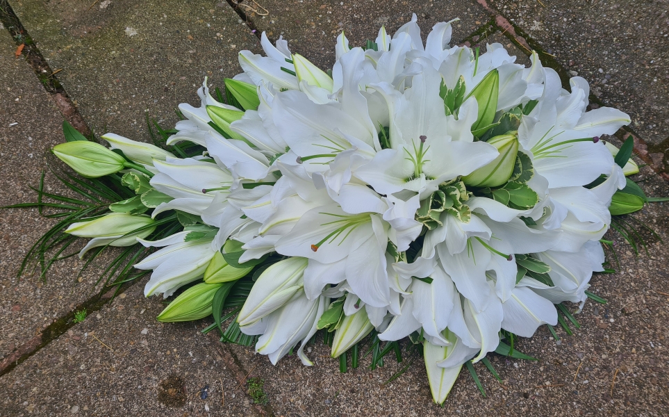 White Lily Single Ended Spray