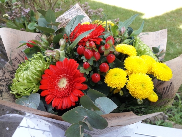 Bright and Beautiful Handtied Bouquet