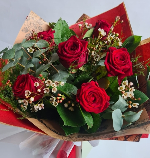 Red Naomi Rose Bouquet