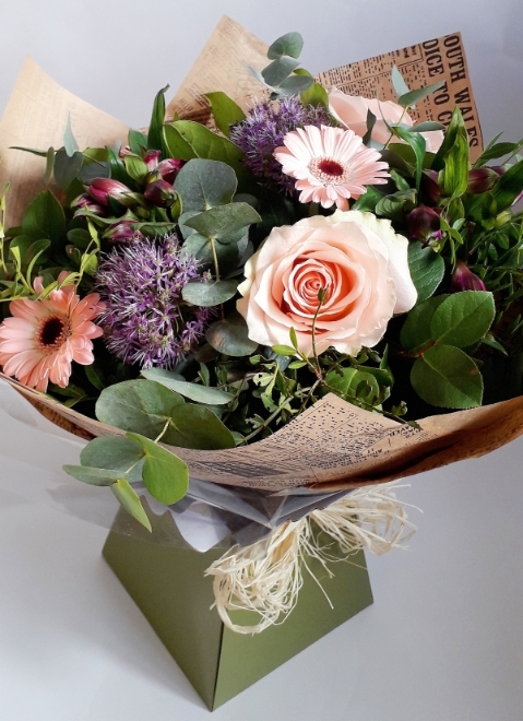 Pretty Blooms Handtied Bouquet