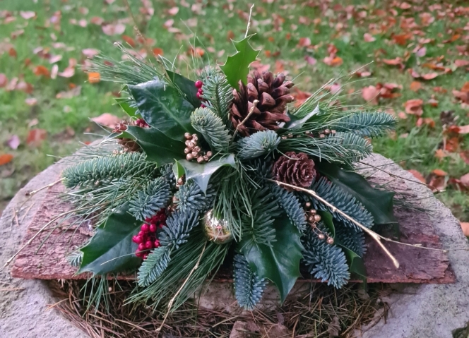 Yule Log Table Arrangement